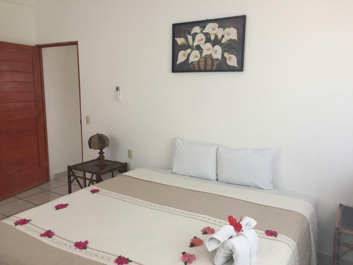 Departamentos Lalo Apartment Zihuatanejo Exterior foto