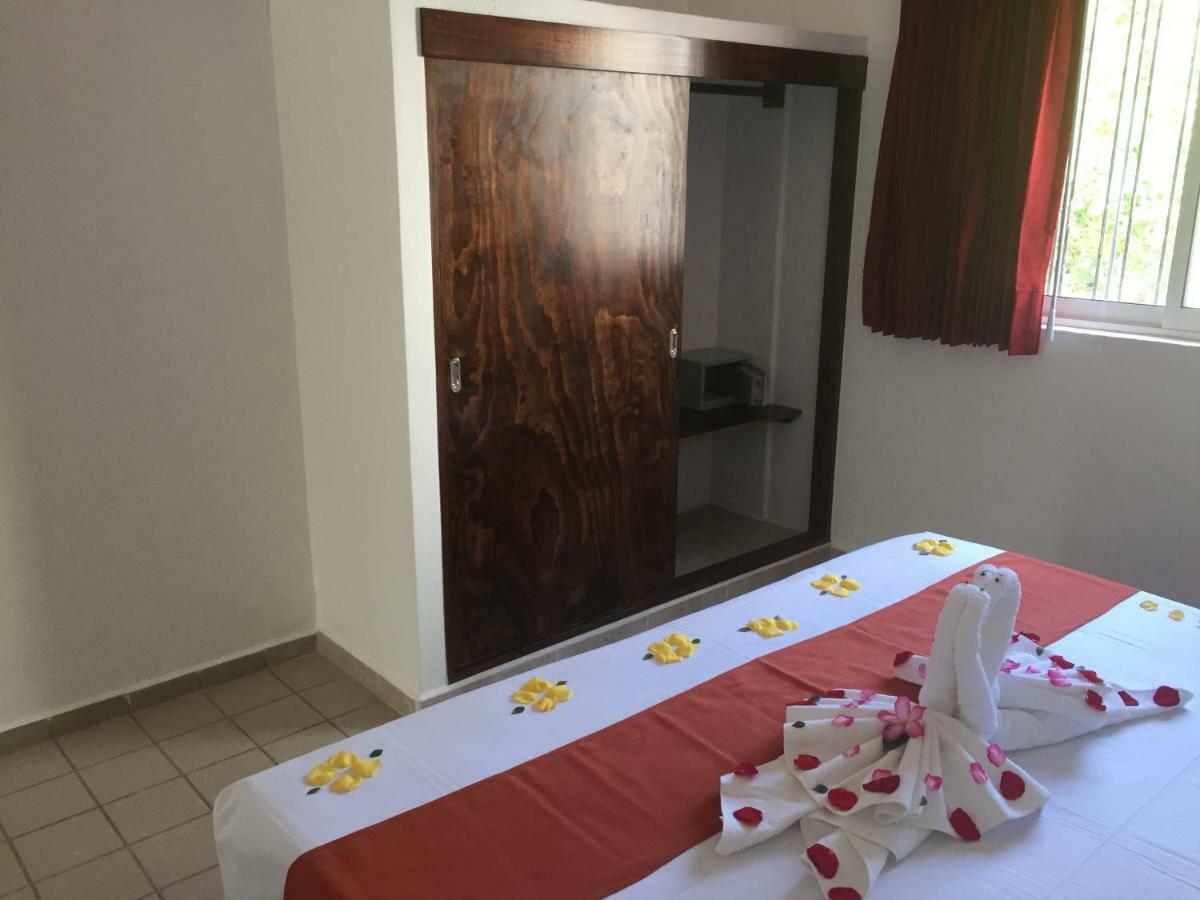 Departamentos Lalo Apartment Zihuatanejo Exterior foto